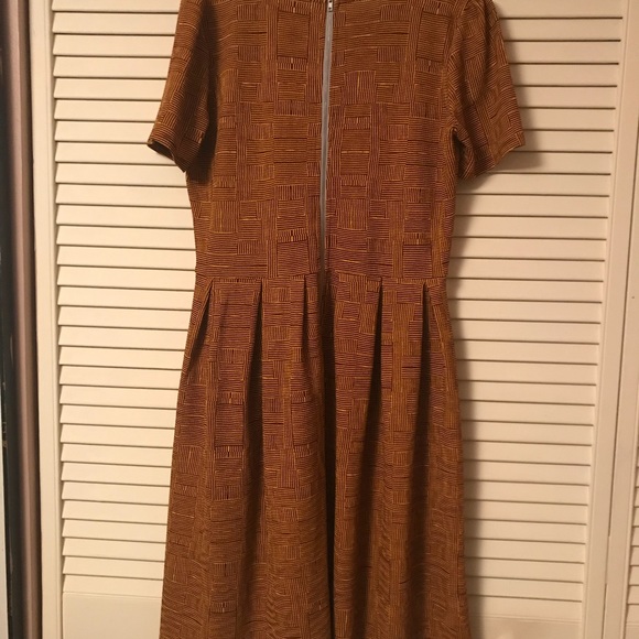 🌟SOLD🌟LuLaRoe Amelia - Picture 7 of 7